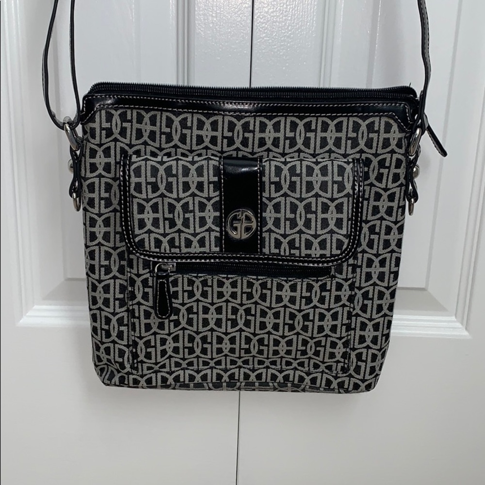 NWOT ⭐️ GIANI BERNINI CROSSBODY BAG